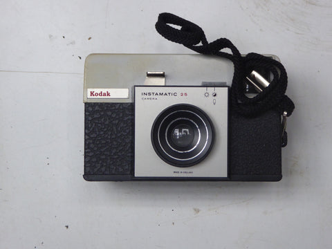 Kodak Eastman :  Instamatic 25 - Camera - (SB9)