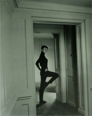 Audrey Hepburn posed in a doorway (1) 