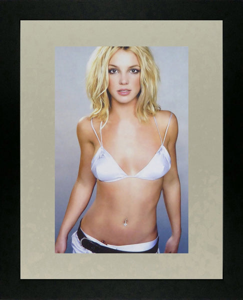 Britney Spears  White Bra, Midriff B61