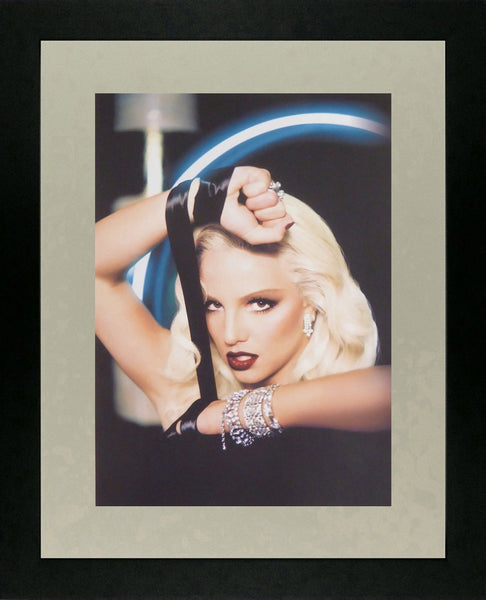 Britney Spears Femme Fatale pose  B61