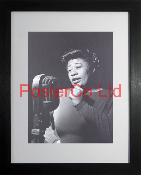 Ella Fitzgerald - Singing at the Mic