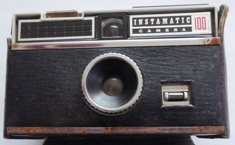 Kodak Eastman: Instamatic 100  With case